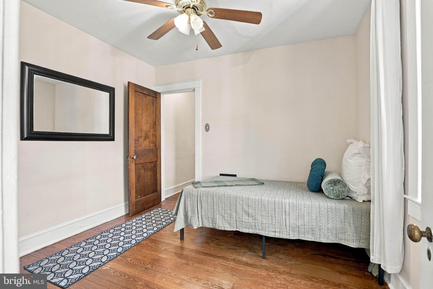 561 W Walnut St Property Photo 17
