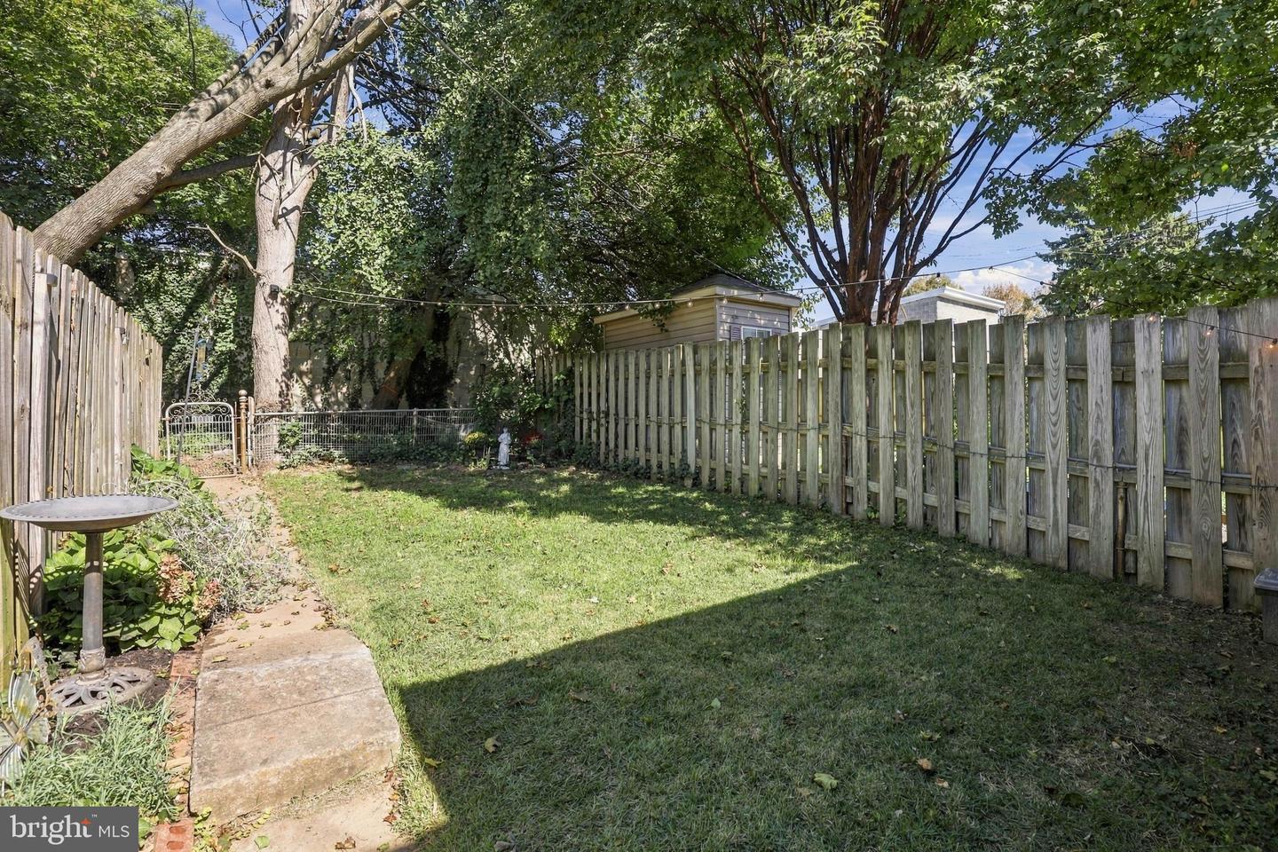 561 W Walnut St Property Photo 34