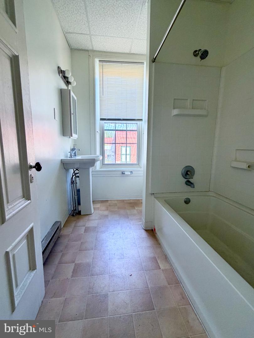 30 N 2nd St Property Photo 12
