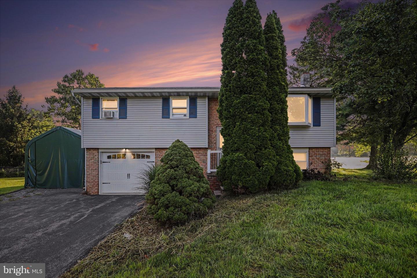 140 Brian Dr Property Photo 1