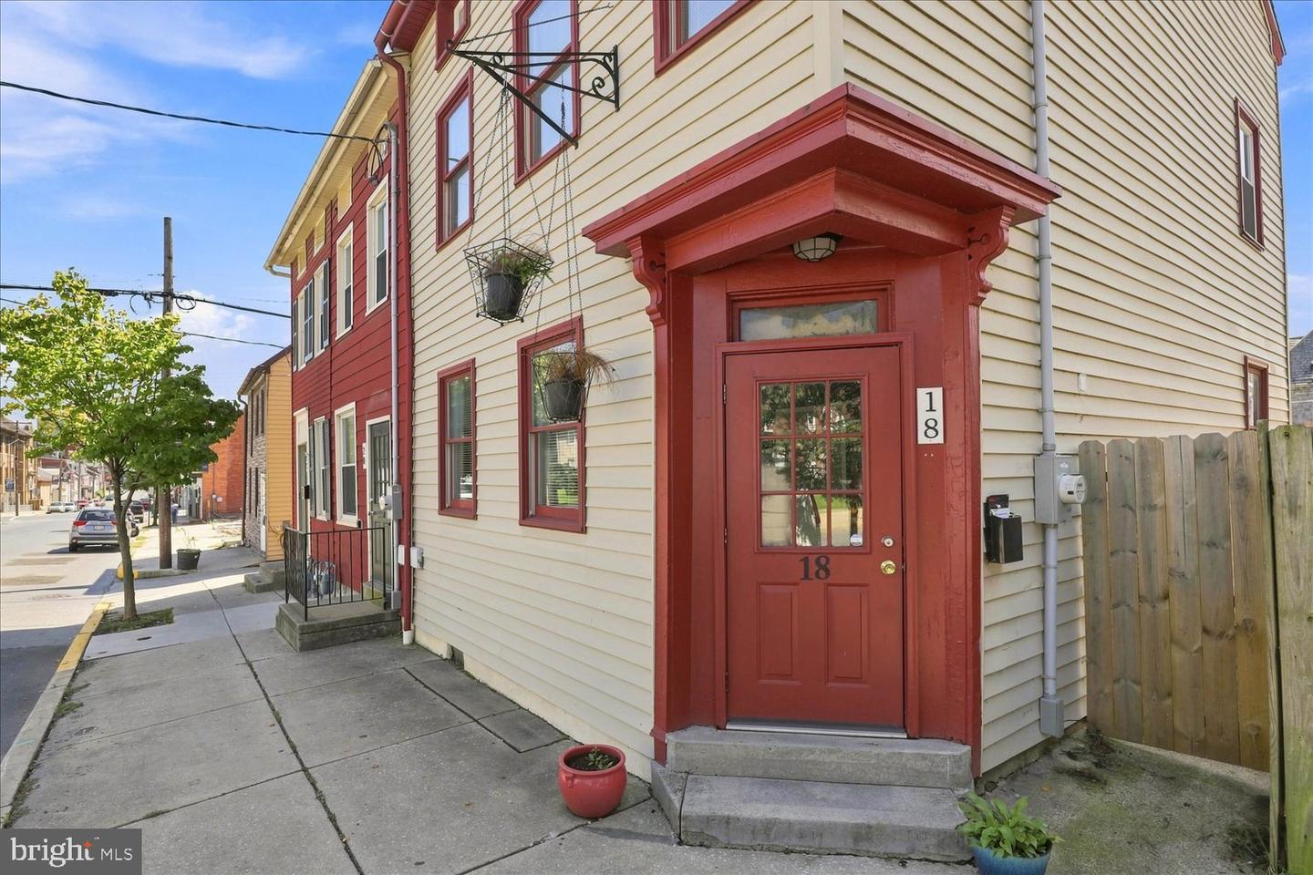 18 S 4TH ST Property Photo 1