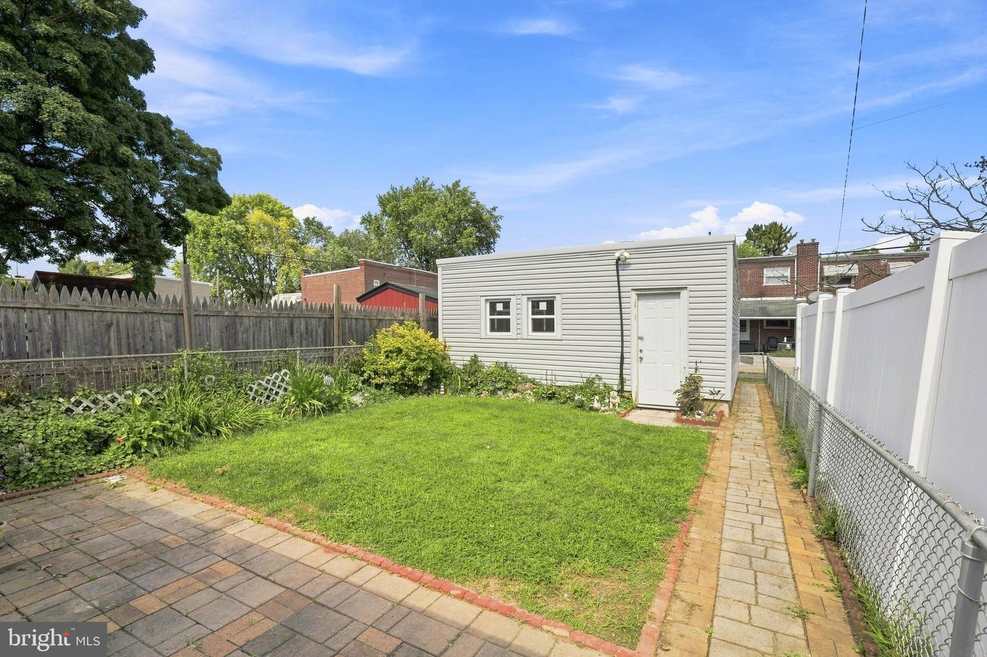 57 S Pearl St Property Photo 30