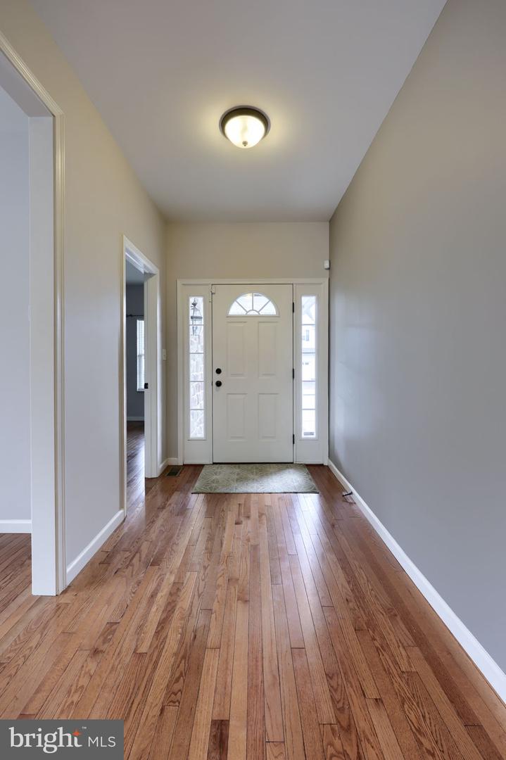 504 Brookshire Dr Property Photo 3