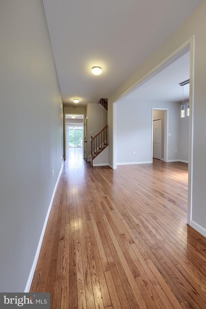 504 Brookshire Dr Property Photo 8