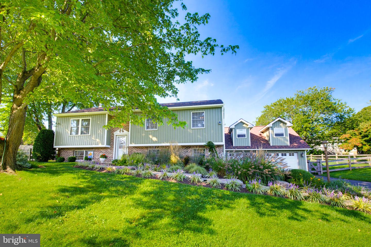 8 Cliffwood Property Photo 1