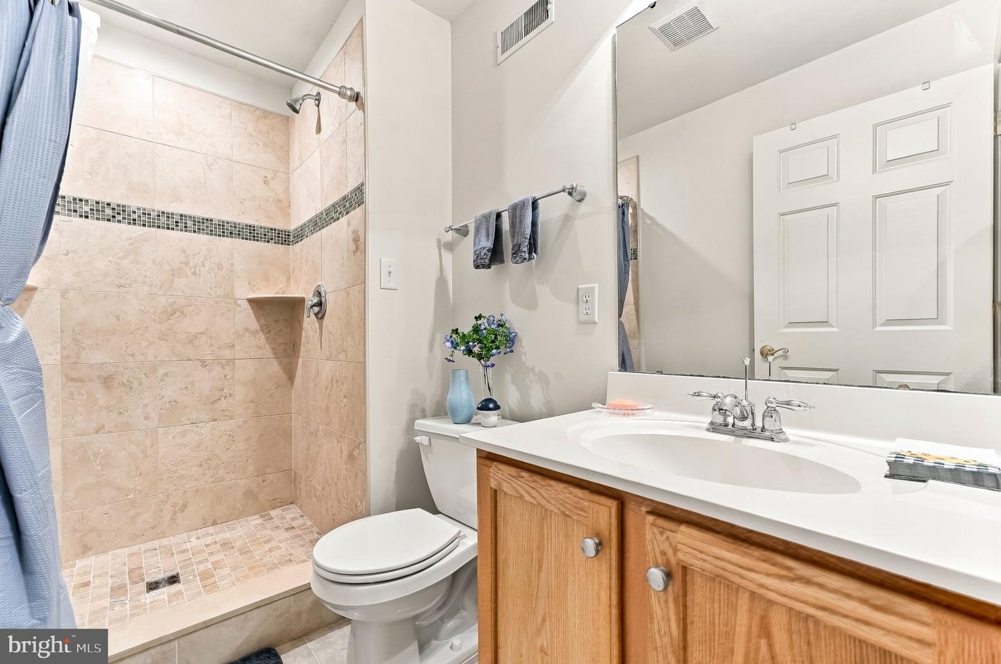 930 Hillcrest Dr Property Photo 45