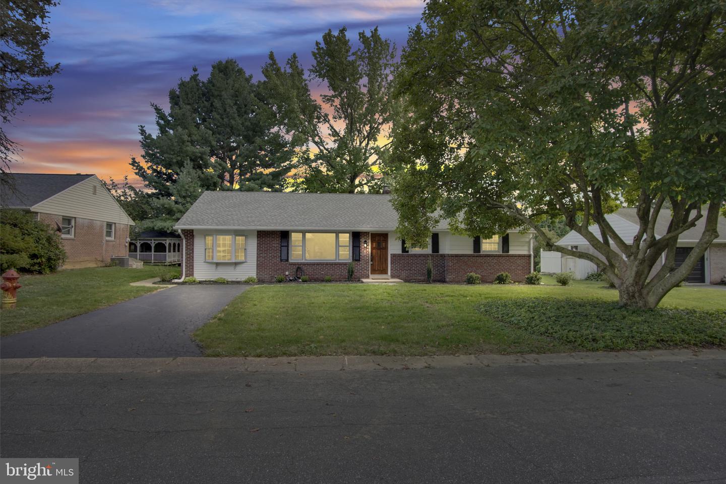 2728 Kimberly Rd Property Photo 2