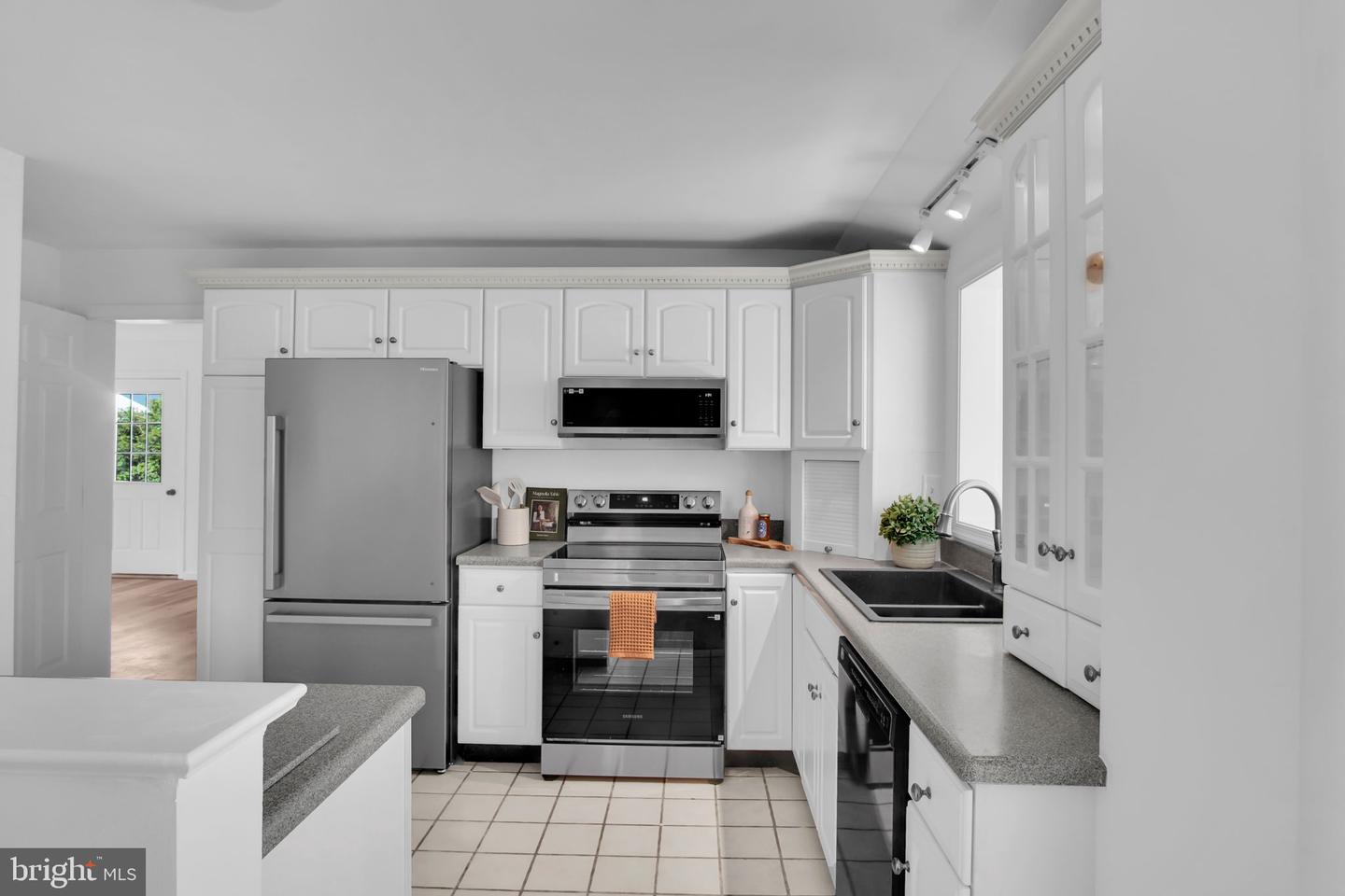 2728 Kimberly Rd Property Photo 10