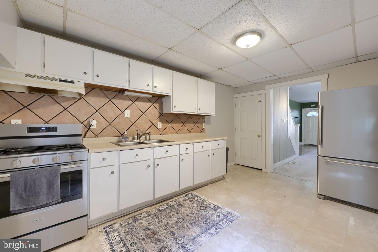 630 N Market St Property Photo 10