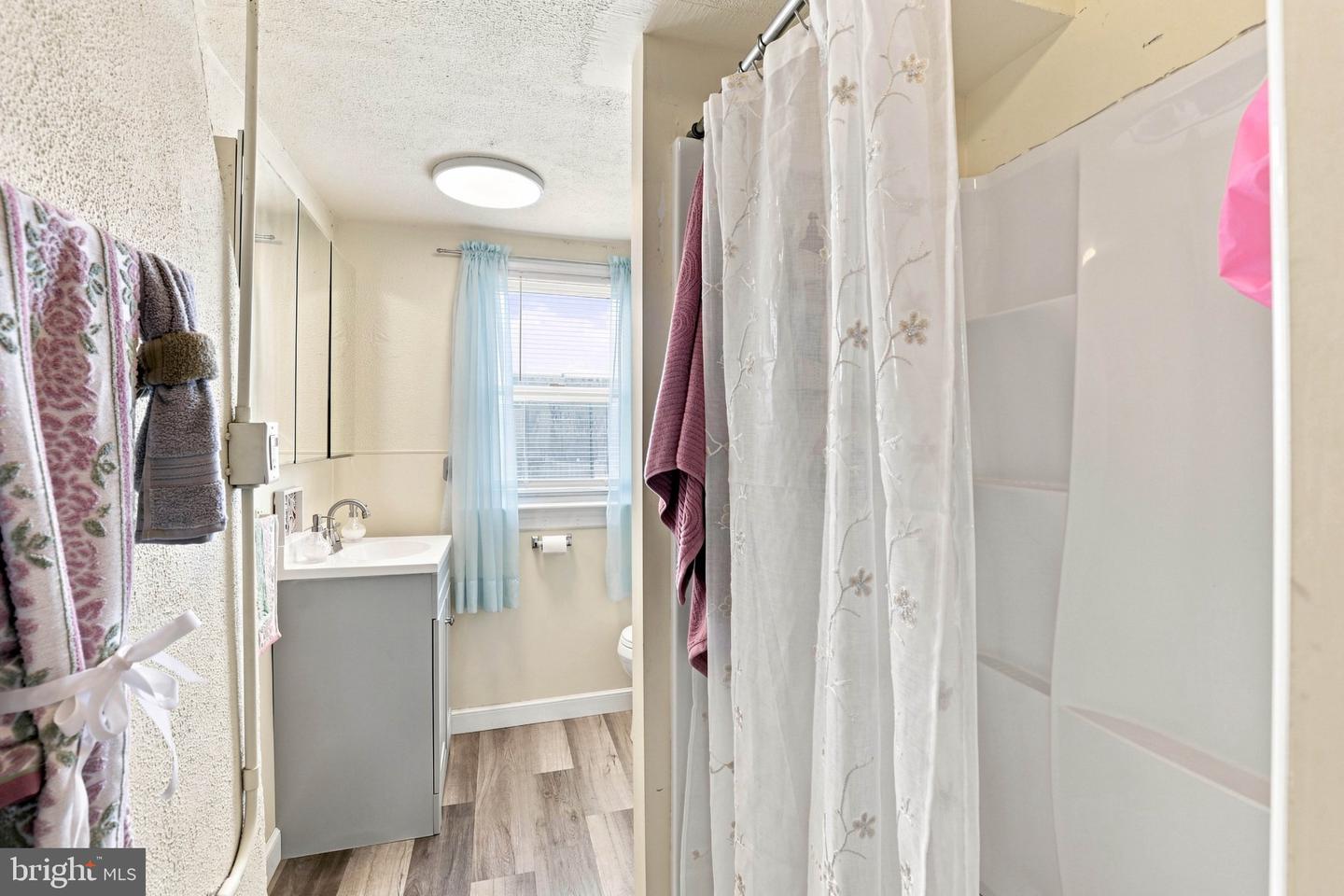 152 Walnut St Property Photo 36