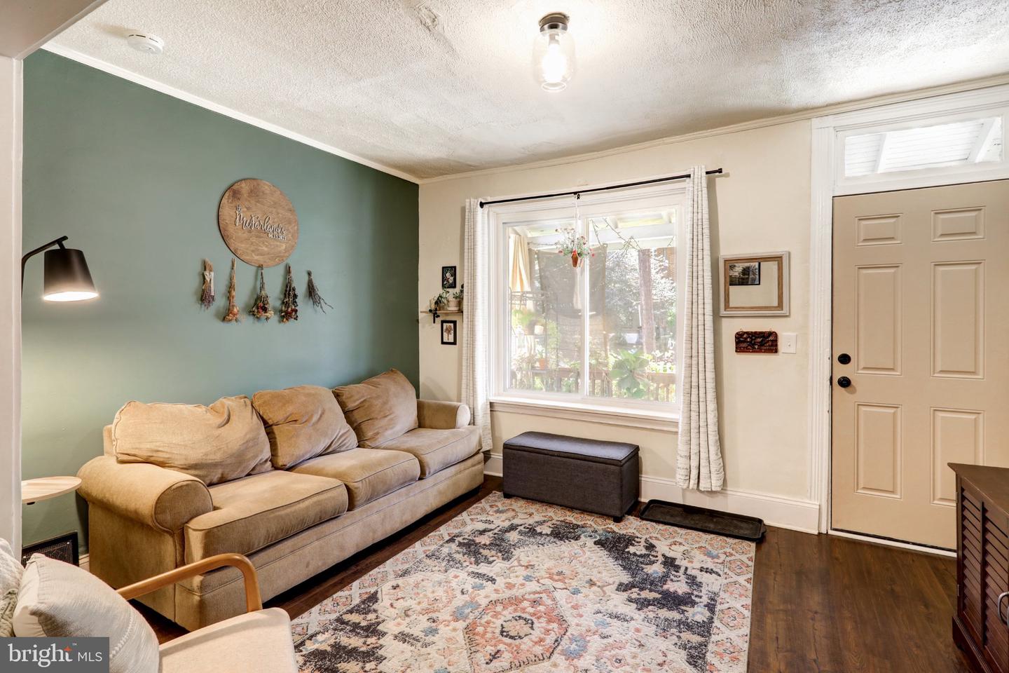 829 5th Property Photo 4