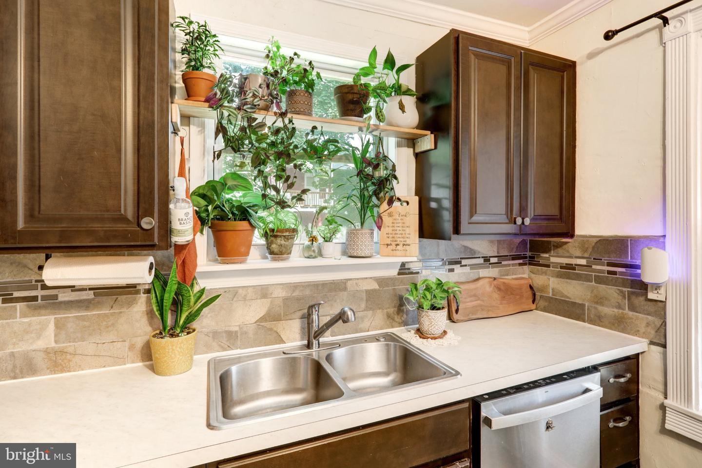 829 5th Property Photo 13