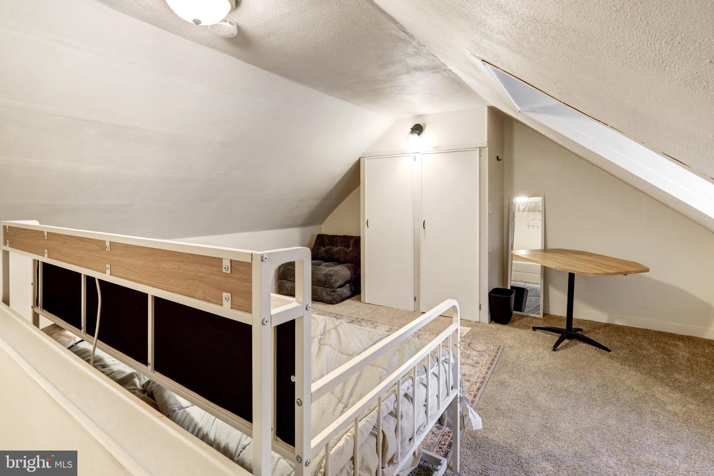 829 5th Property Photo 25