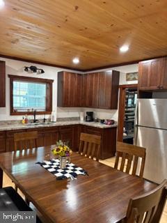 231 Park Ave Property Photo 16