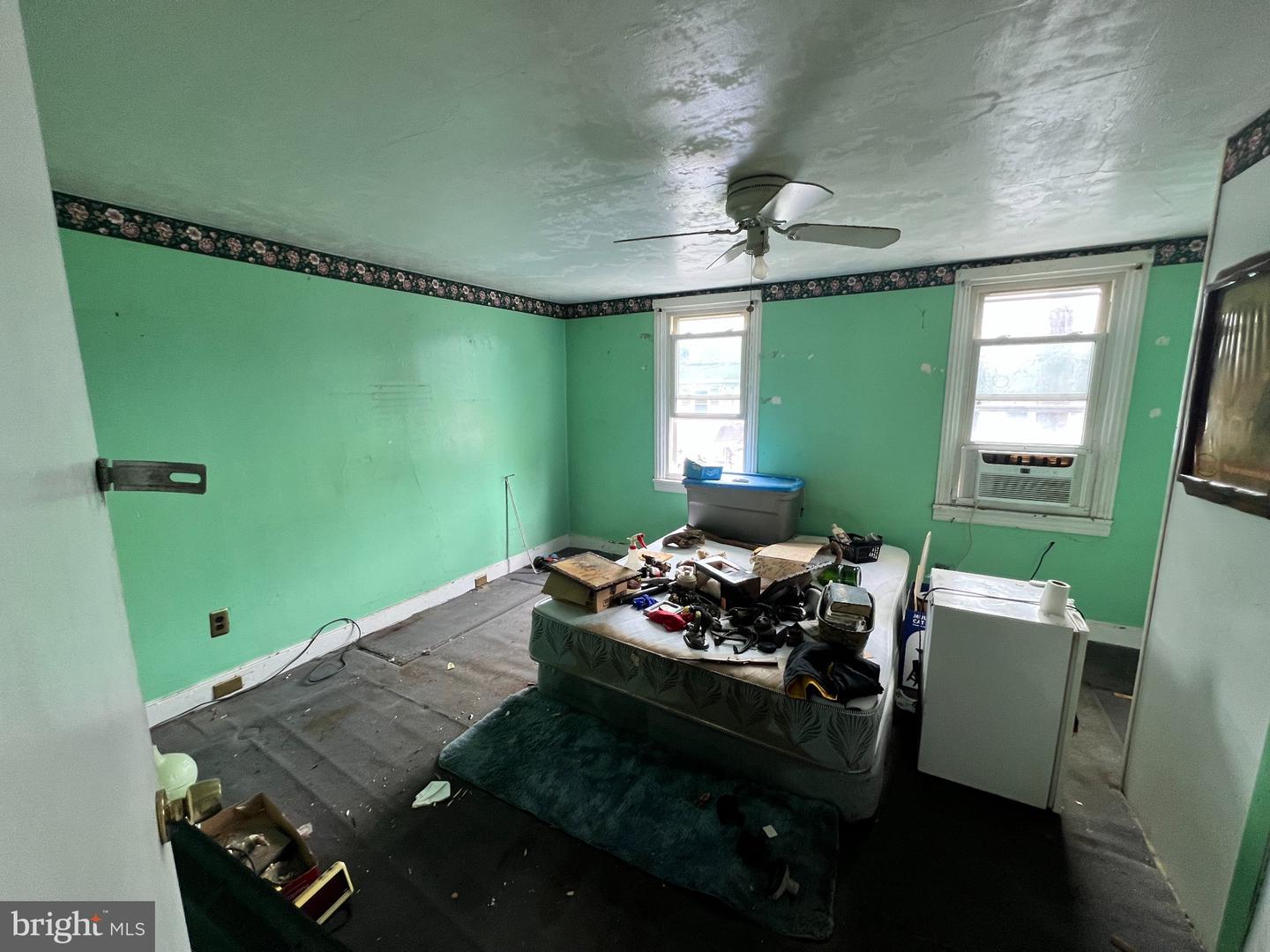 231 Lawrence St Property Photo 12