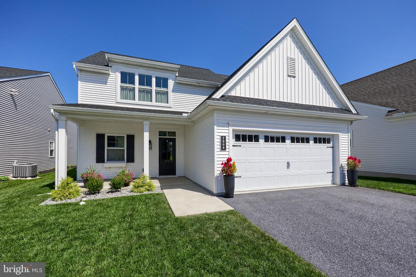 1808 EMERALD WAY Property Photo 1