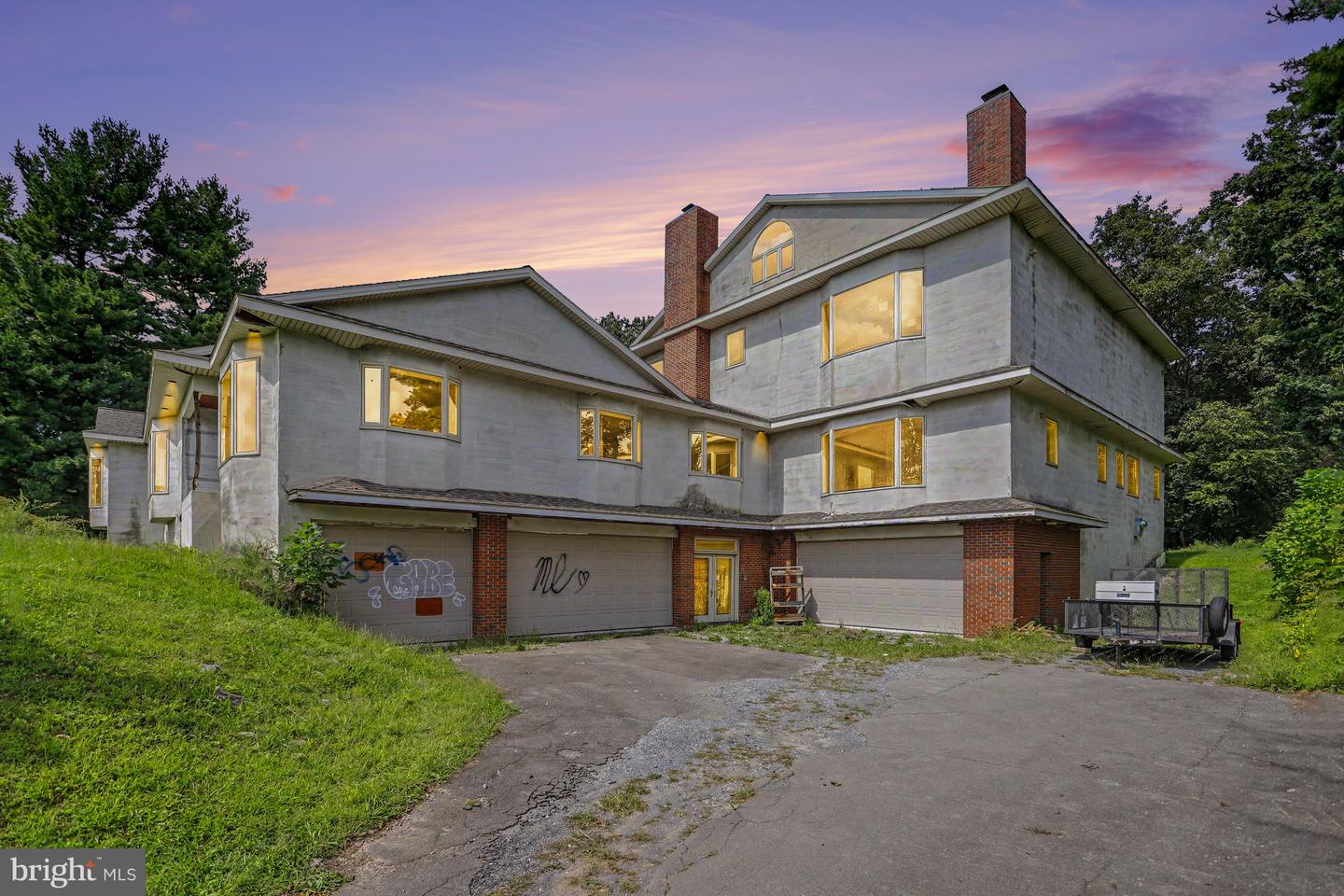 327 Blossom Hill Dr Property Photo 1