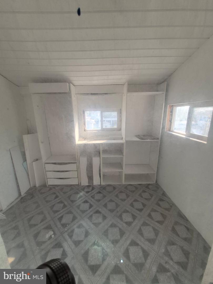 37 E Walnut St Property Photo 25