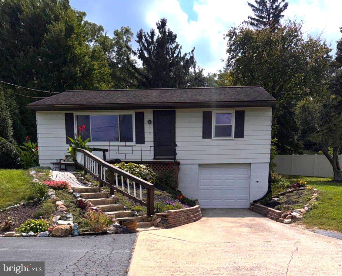 3968 Marietta Ave Property Photo 1