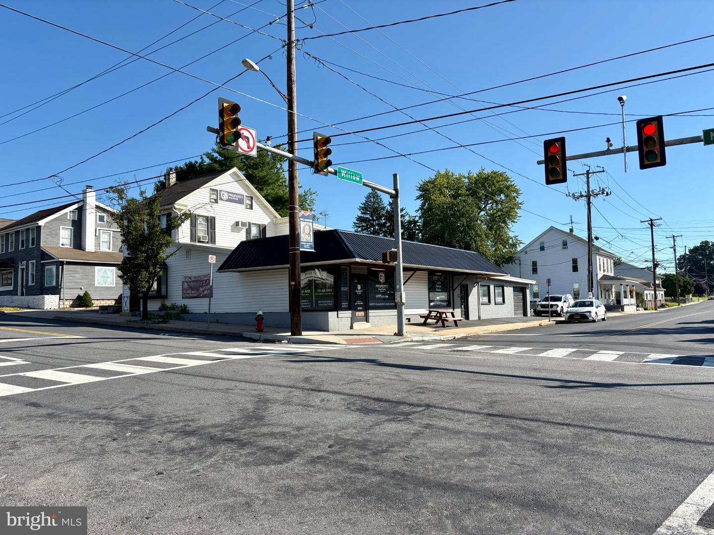 207 N Market St Property Photo 2