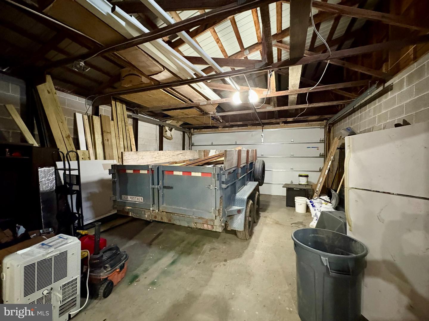 207 N Market St Property Photo 39