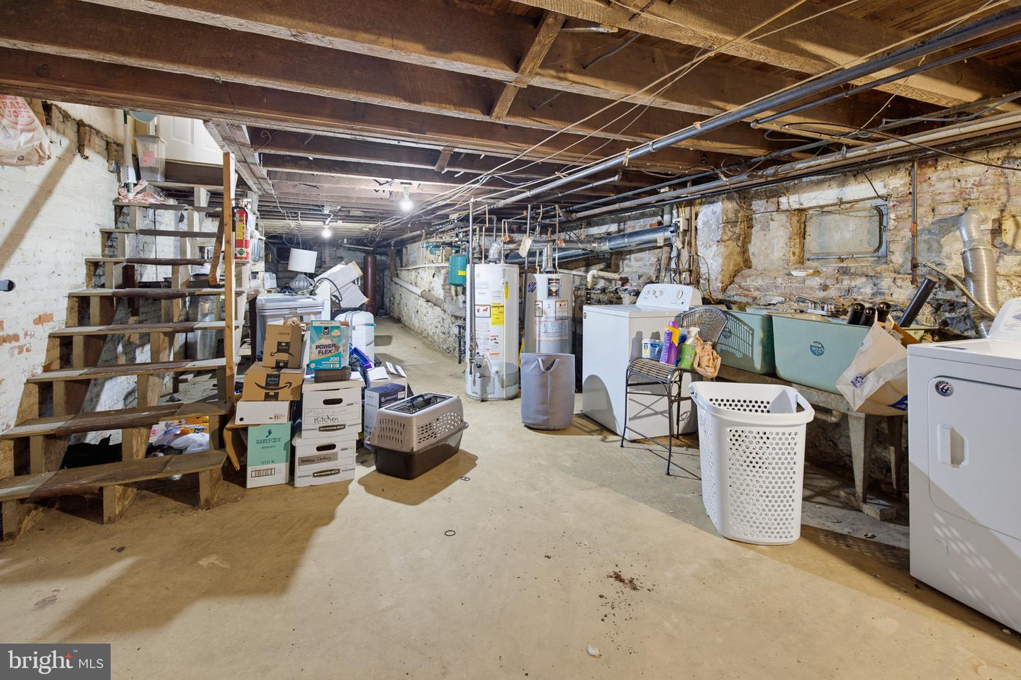 816 N Duke St Property Photo 44