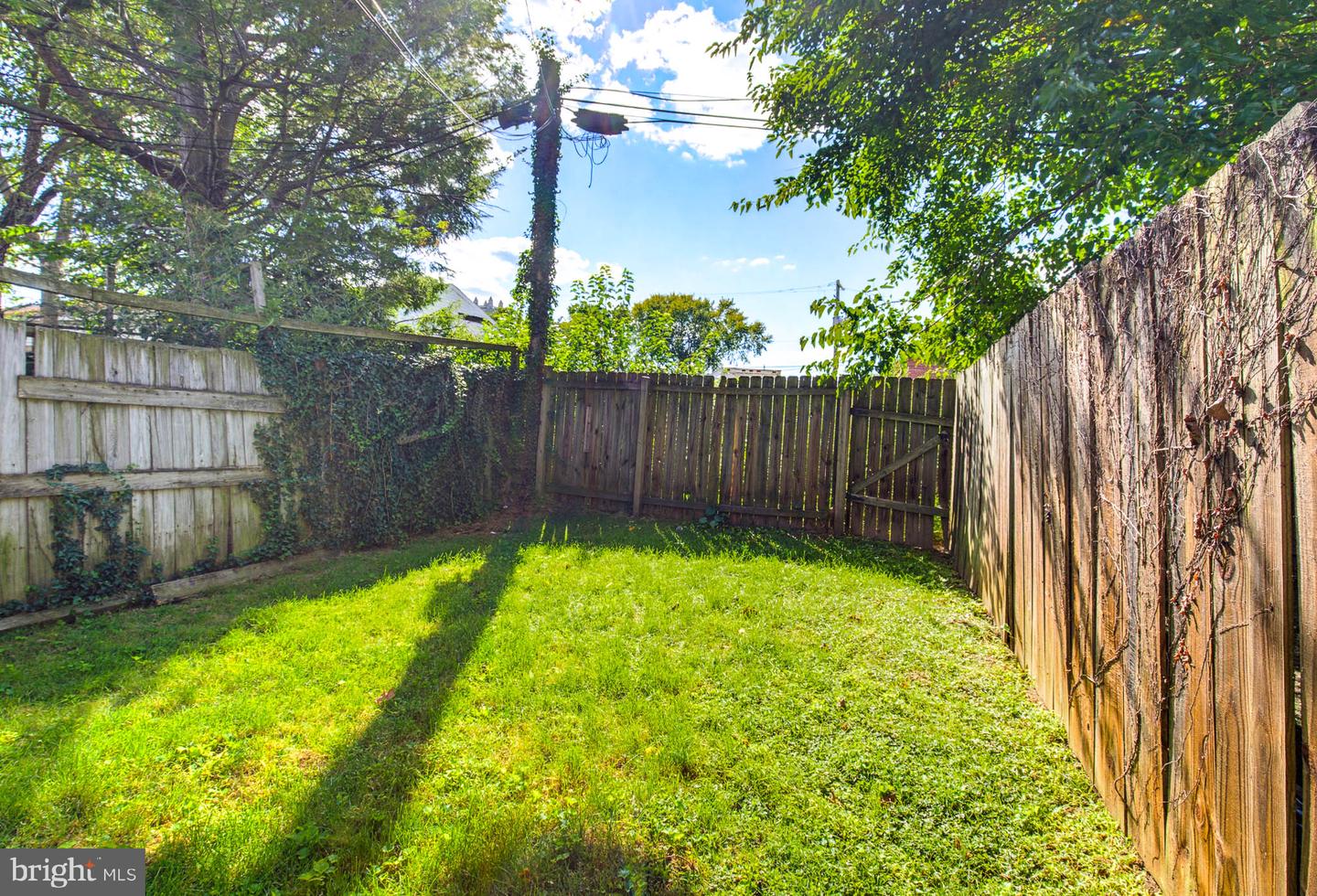 816 N Duke St Property Photo 54