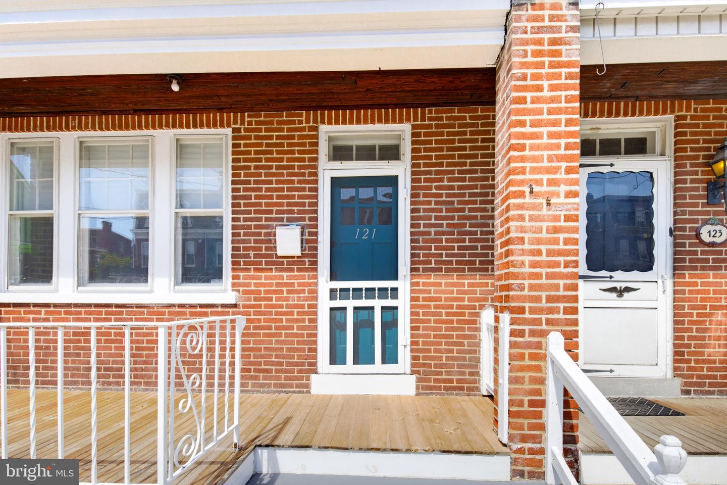 121 E New Property Photo 6