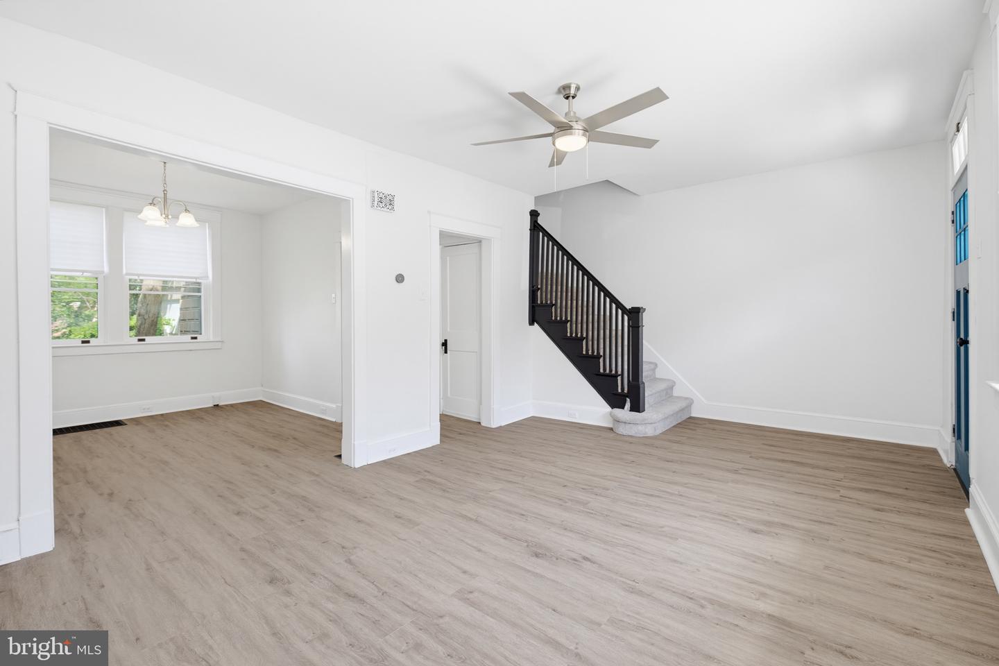 121 E New Property Photo 10