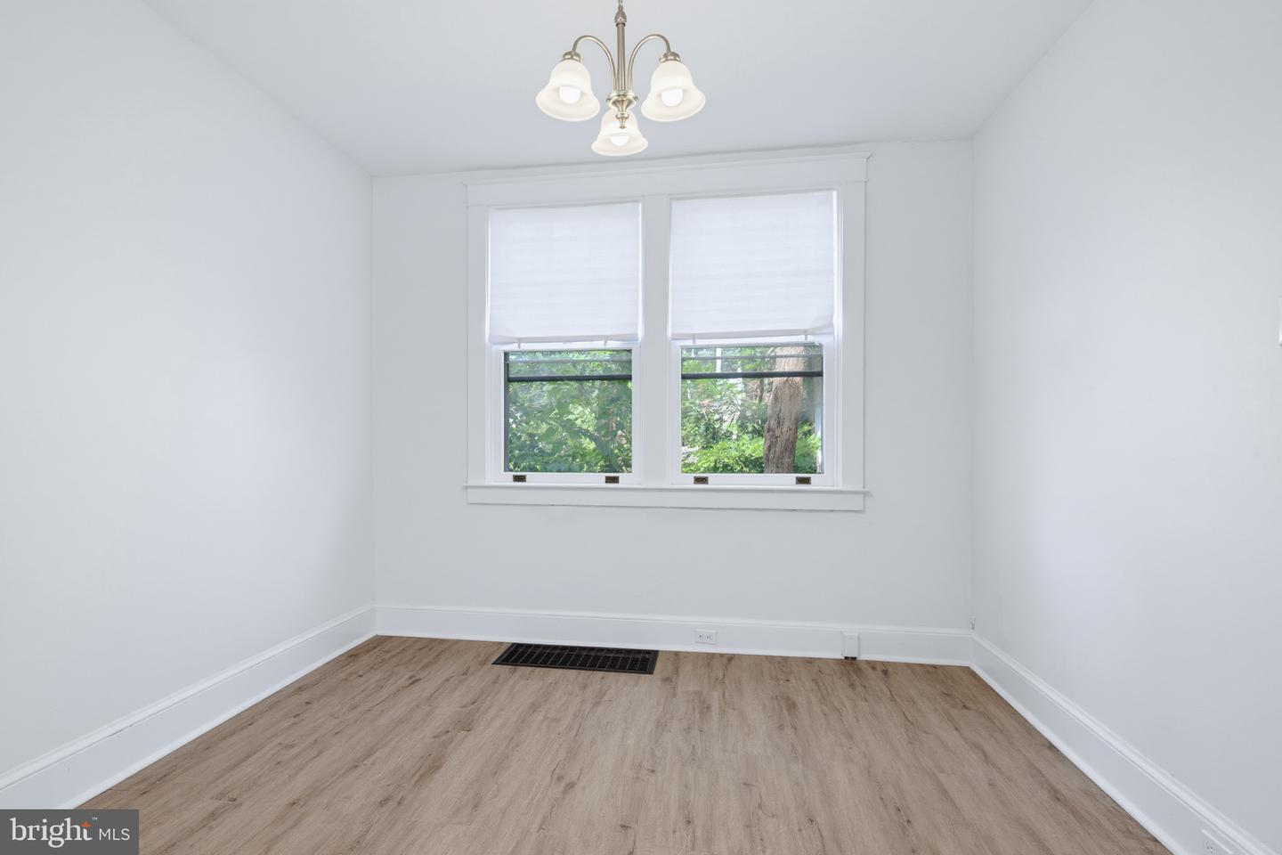 121 E New Property Photo 11