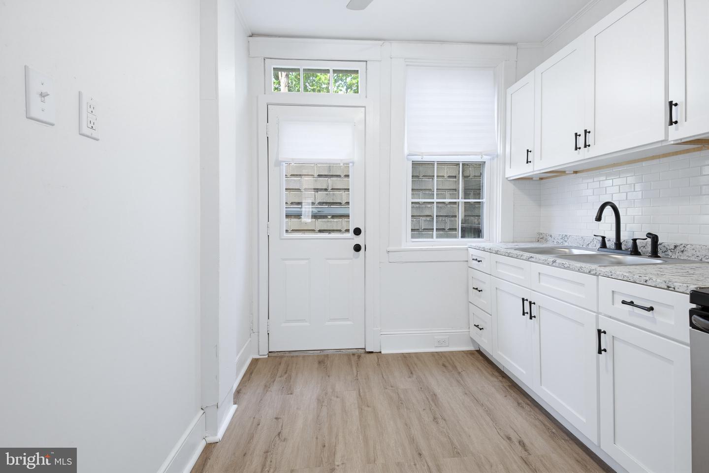 121 E New Property Photo 15