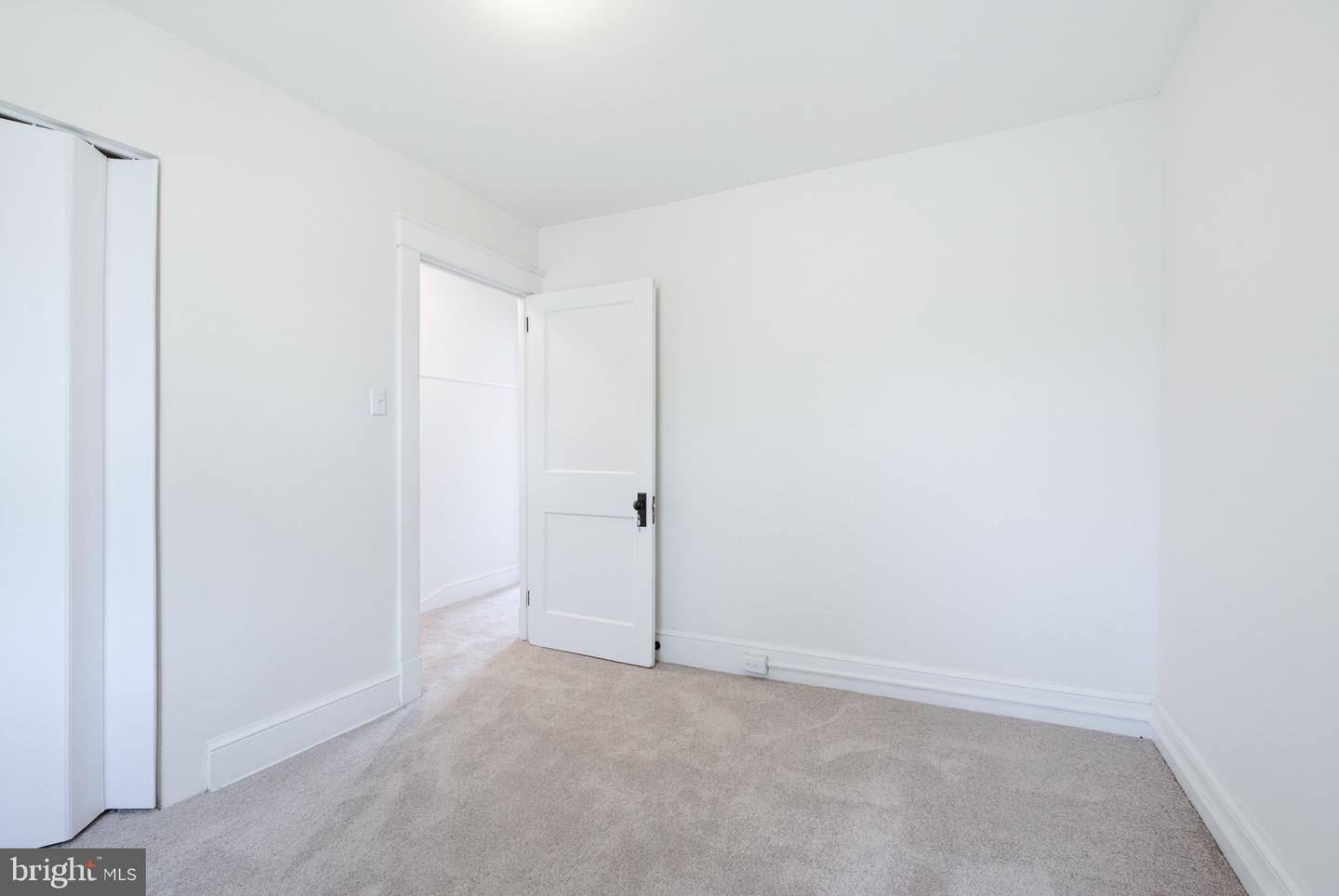 121 E New Property Photo 20