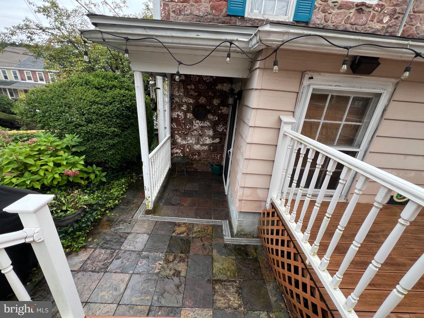 2 Main St W Property Photo 19