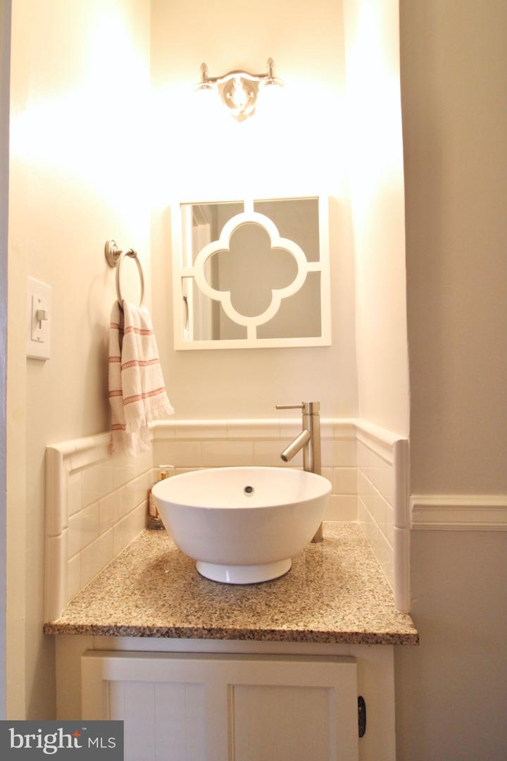 315 N Mulberry Property Photo 8