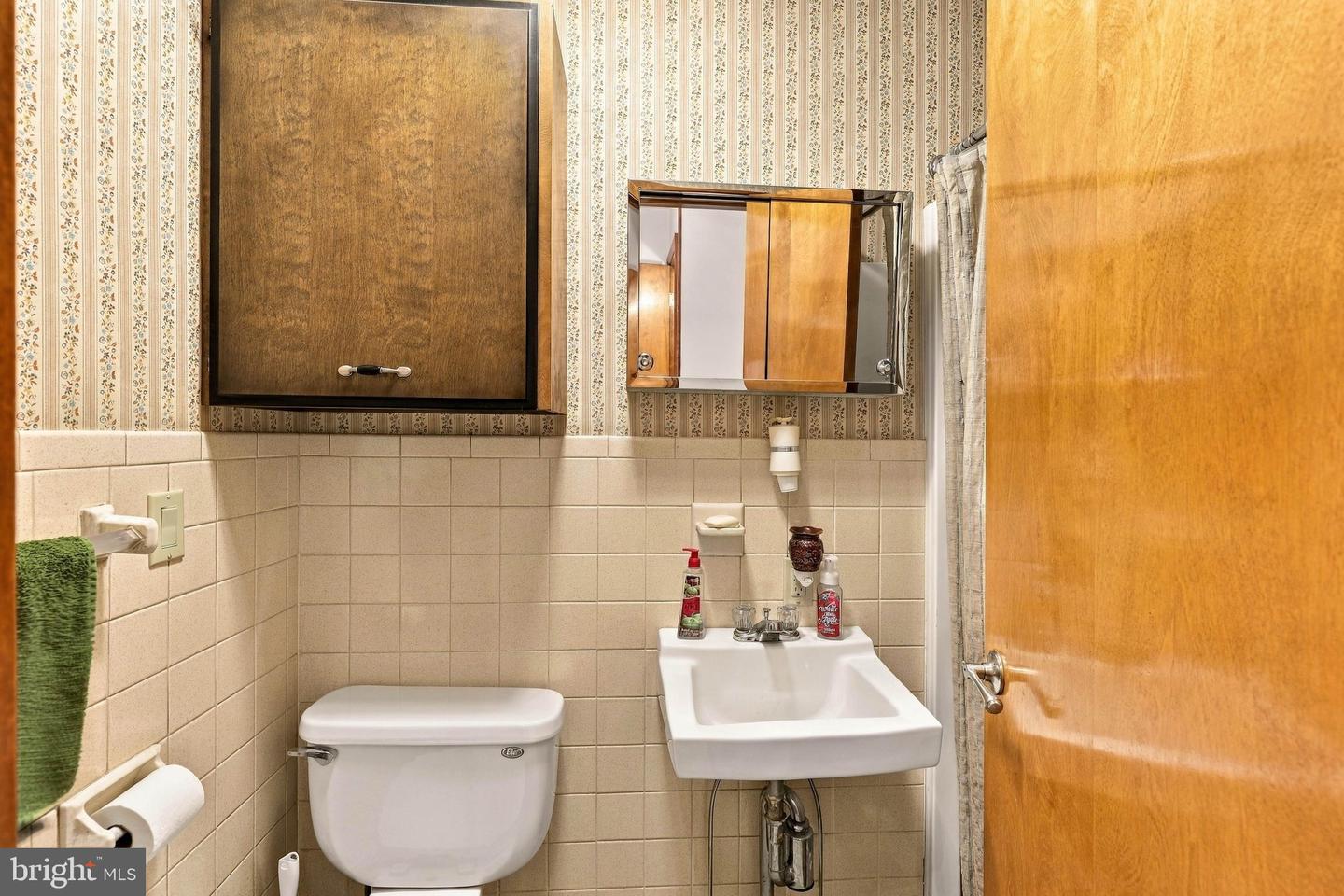 130 Martin Ave Property Photo 16
