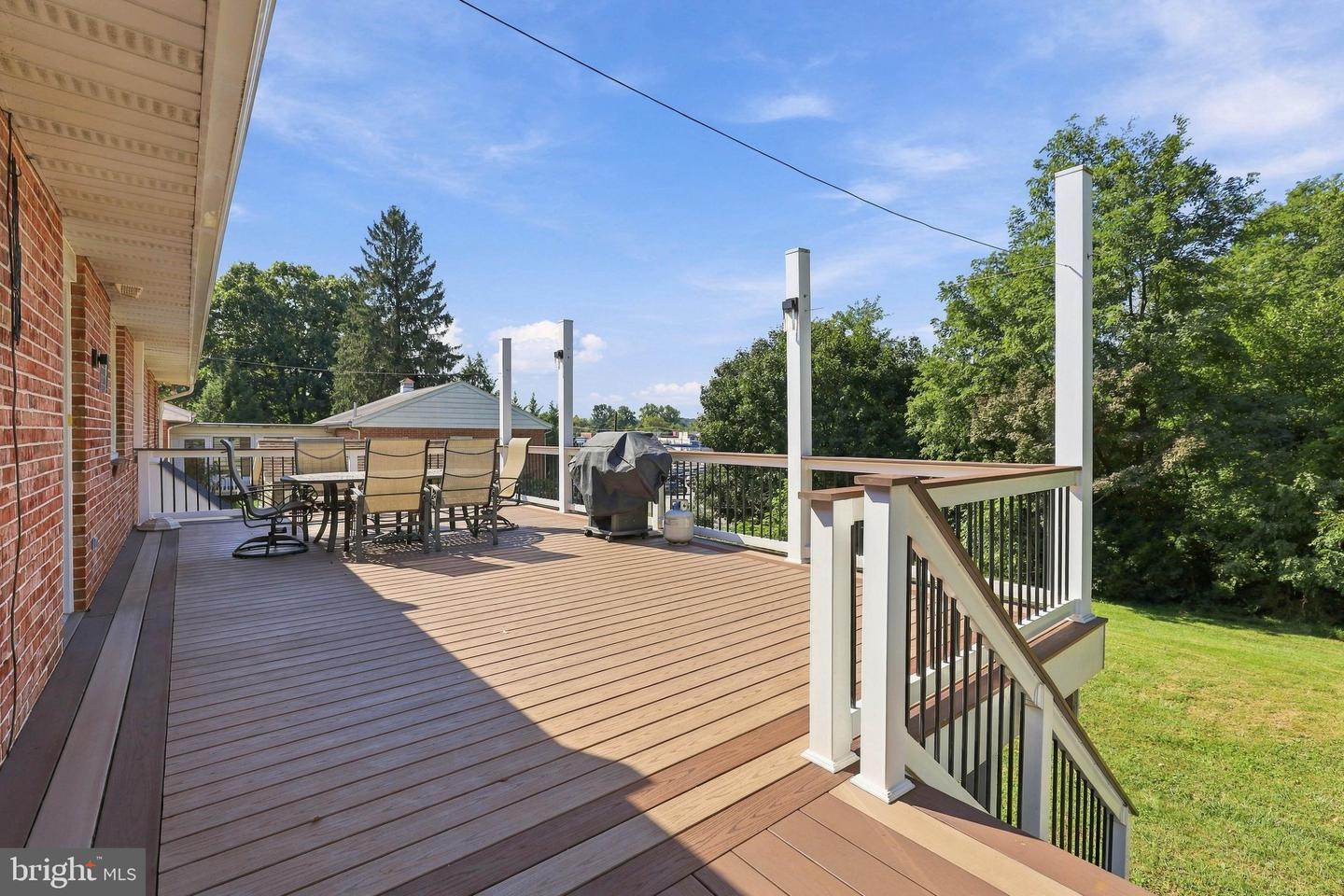130 Martin Ave Property Photo 34