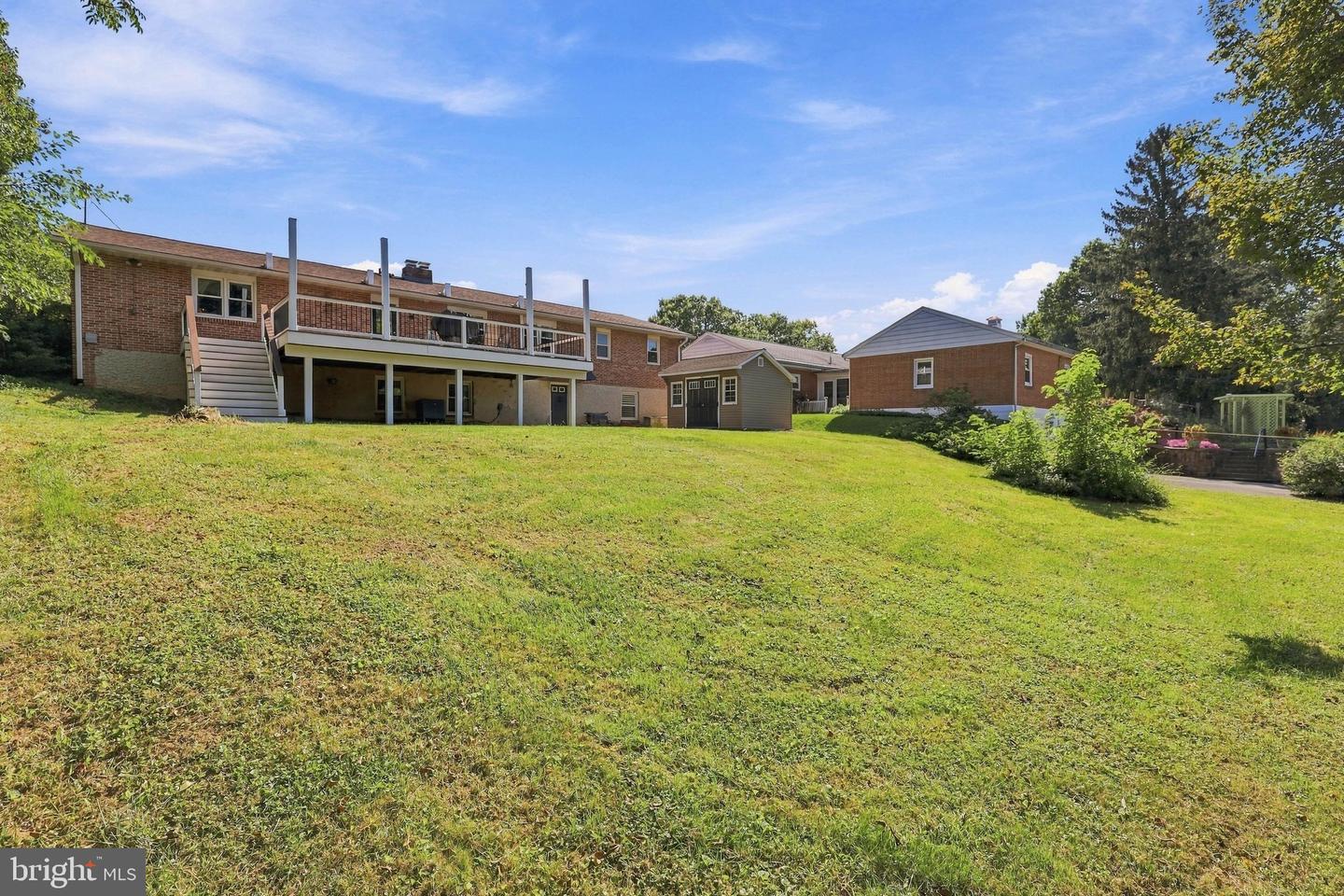 130 Martin Ave Property Photo 37