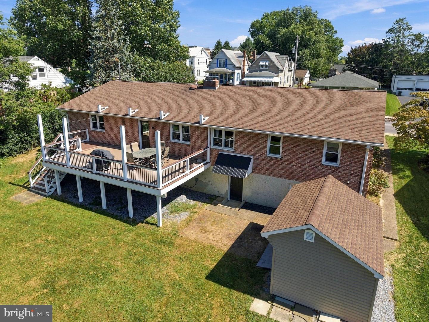 130 Martin Ave Property Photo 42