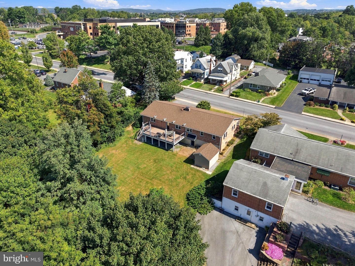 130 Martin Ave Property Photo 43