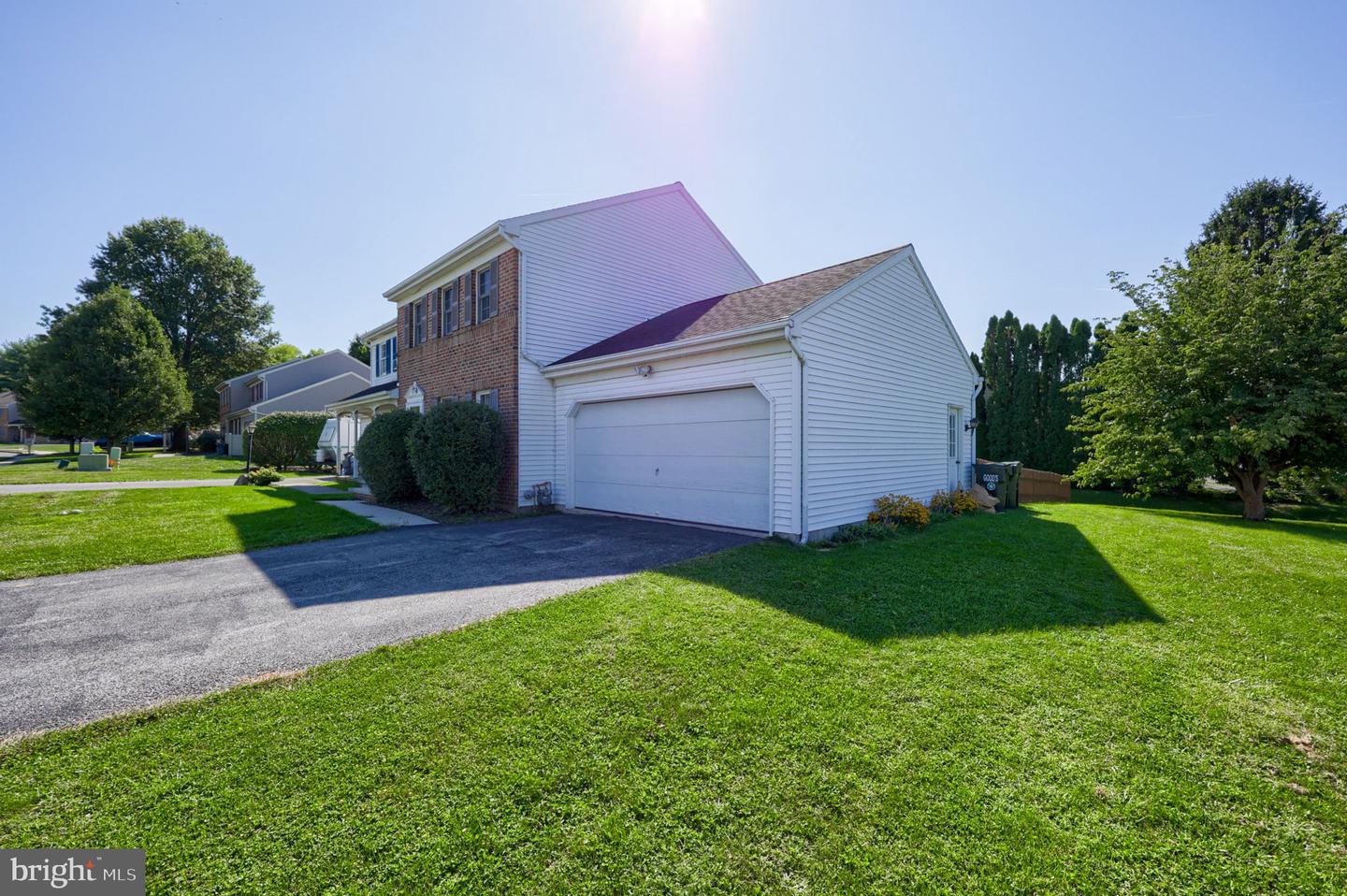 2 Brookview Dr Property Photo 5