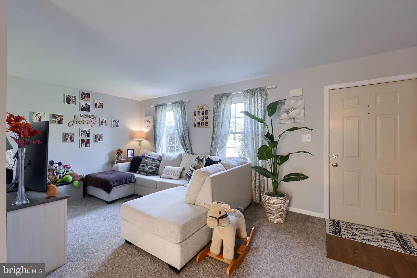 2 Brookview Dr Property Photo 8