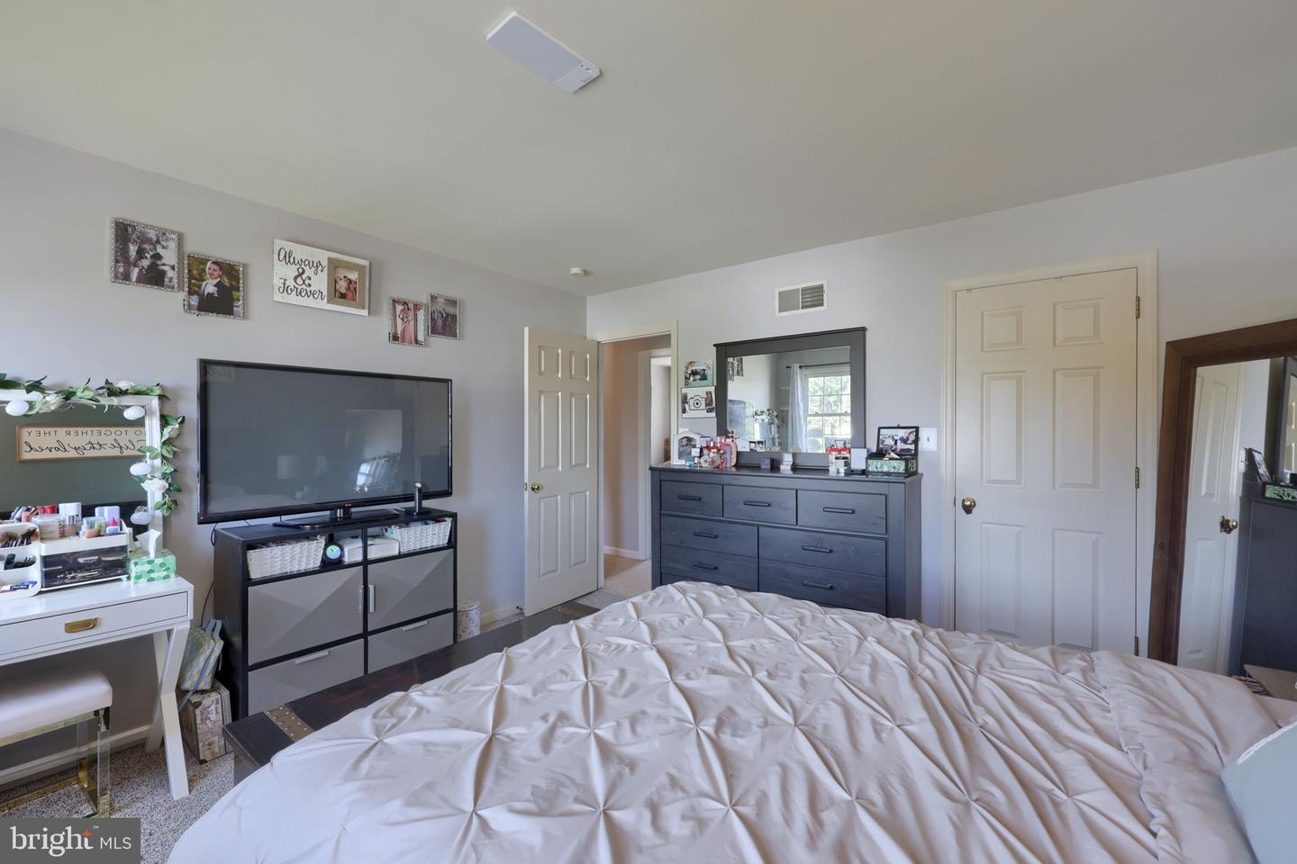 2 Brookview Dr Property Photo 19