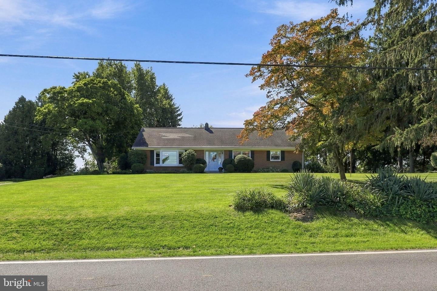 936 Letort Rd Property Photo 2