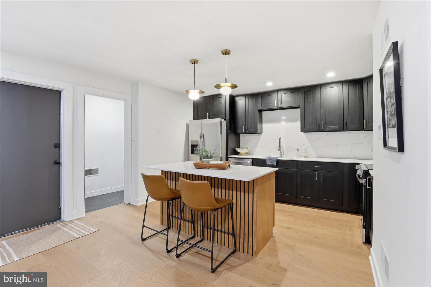 16 E Walnut St Property Photo 14
