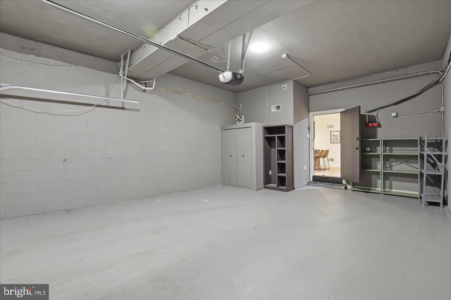 16 E Walnut St Property Photo 19