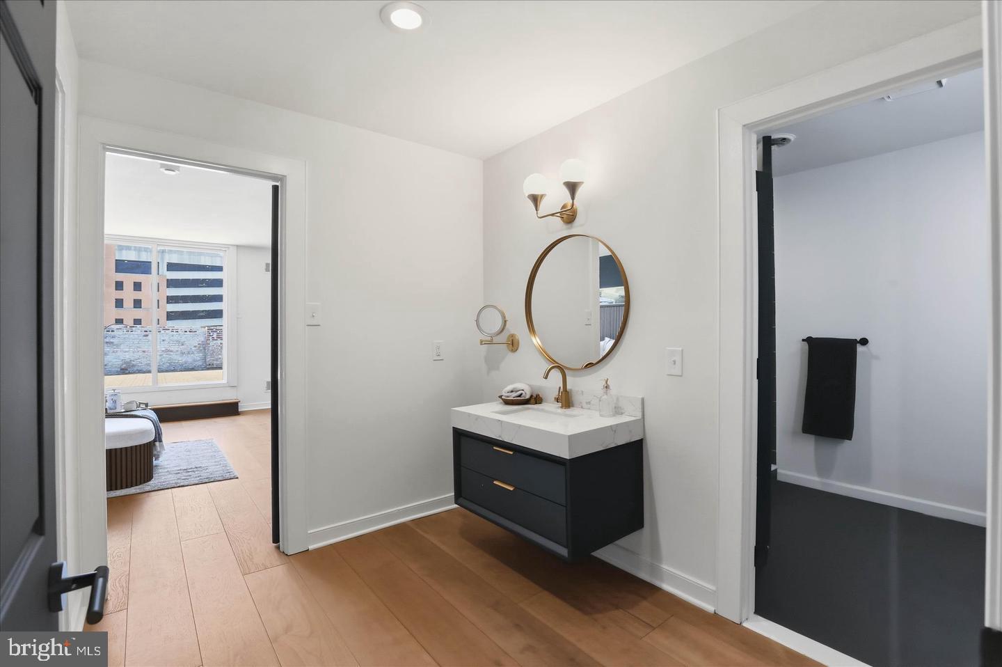 16 E Walnut St Property Photo 31