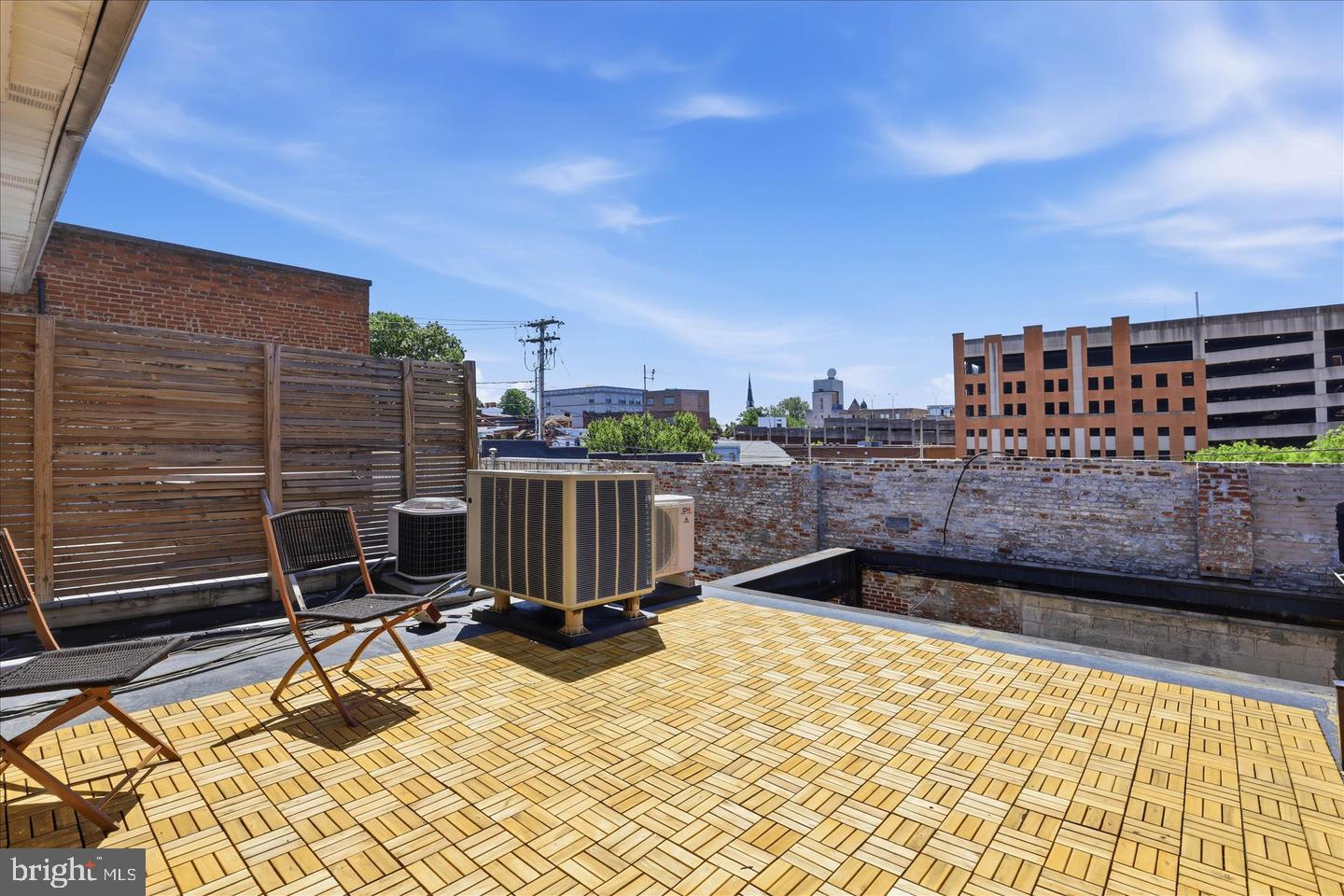 16 E Walnut St Property Photo 42