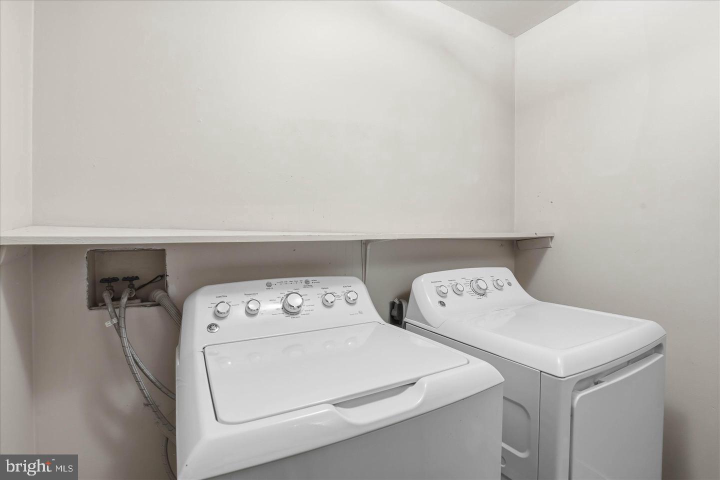 16 E Walnut St Property Photo 46