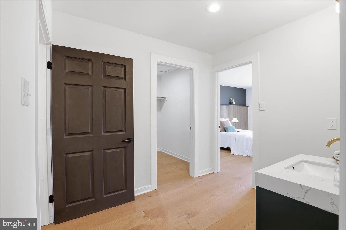 16 E Walnut St Property Photo 48