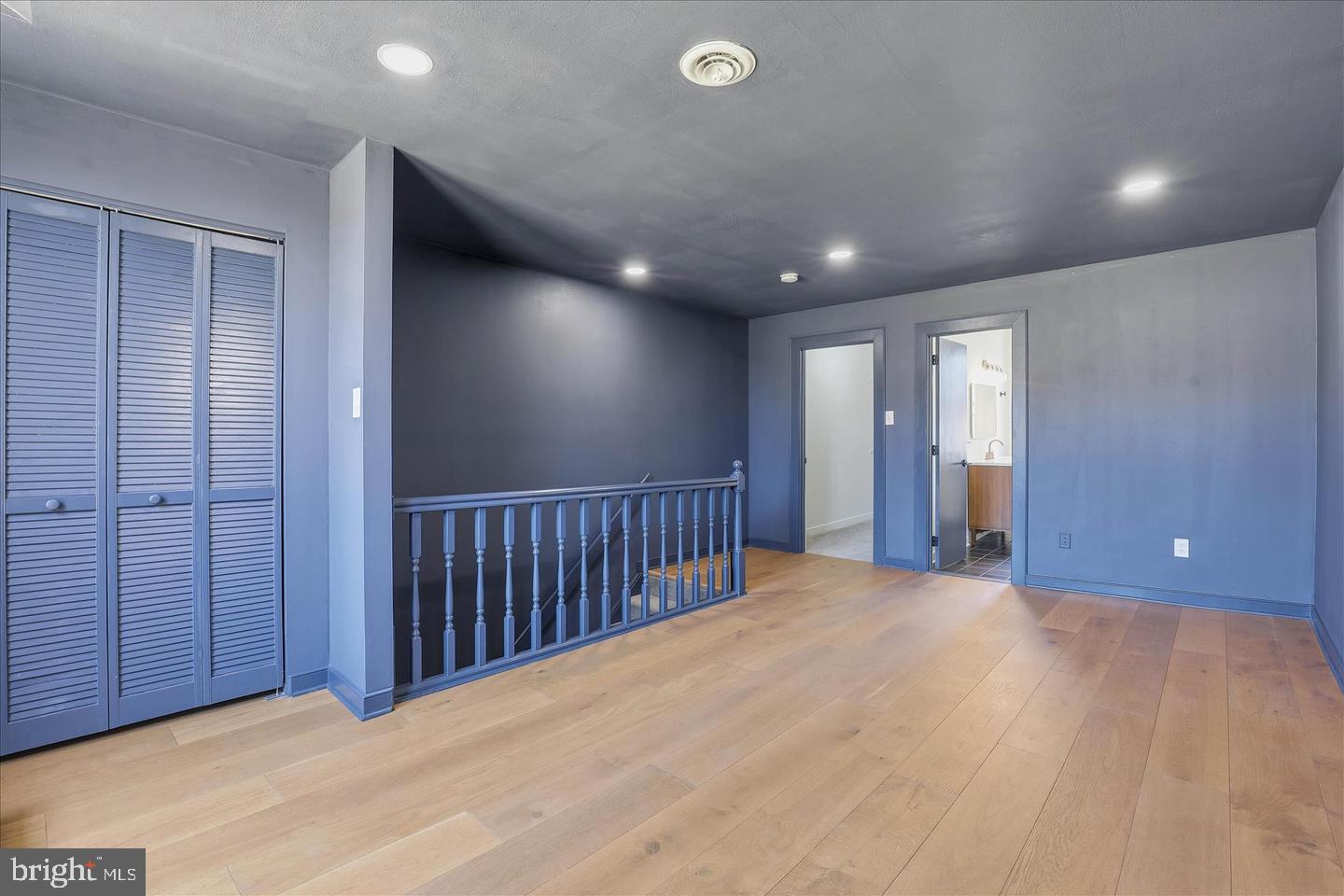 16 E Walnut St Property Photo 50